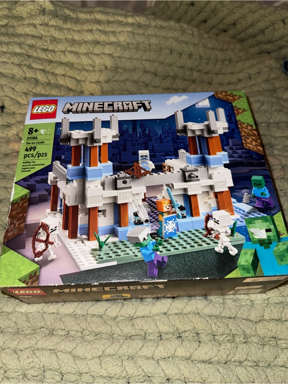 Lego Minecraft - Picture 2 of 3